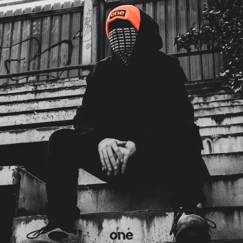 Мъжки спортни екипи от 1INMIND