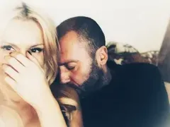 Мария Игнатова и Нойзи с меден месец под карантина