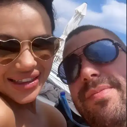 Мария пак се фука със снимки с Мирослав