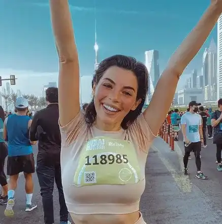 Mегз на маратон в Дубай