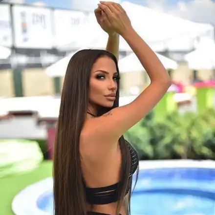 Мис Силикон: По-добре е да си любовница, финансово осигурена си и не си вързана да переш мръсни чорапи