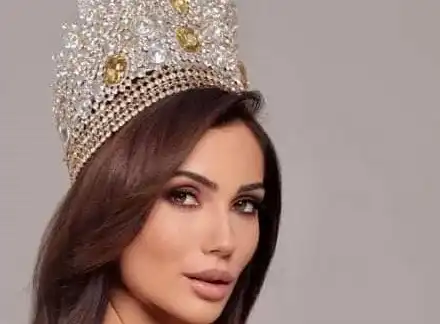 Миска забавлява възрастни хора! Ева Добрева се бори за короната „Мис Свят“