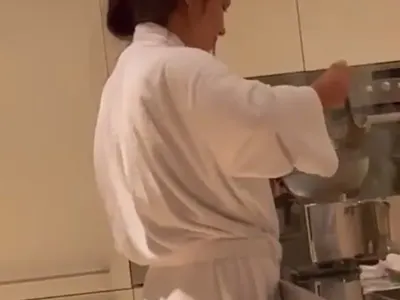 Николета върти чорба по халат (Ники М. във възторг: Най-добрата!) Снимки