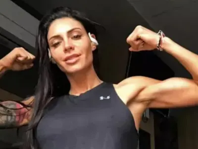 От цвят на цвят: Черната Златка не може без мъж, похвали се с нова бройка