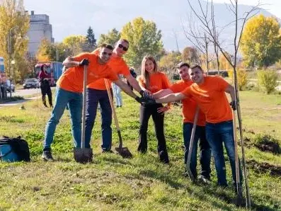 ОТ MYFIN ЗАСАДИХА ЛИПИ В КЮСТЕНДИЛ ЗА РОЖДЕНИЯ СИ ДЕН