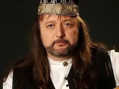 От последния час: Володя Стоянов е в тежко състояние! Певецът бере душа във ВМА