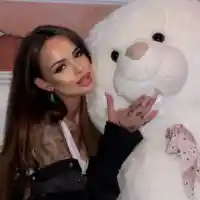 Пак скандализира! Сузанита се пусна само по питон!