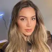 Петканова си „ламинира” веждите