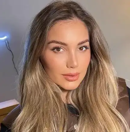 Петканова си „ламинира” веждите