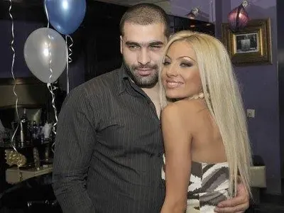 Певици и плеймейтки хлътнаха по ММА бойци! ДесиСлава и Златките провлачиха крак!