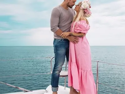 Поли Генова влюбена на яхта