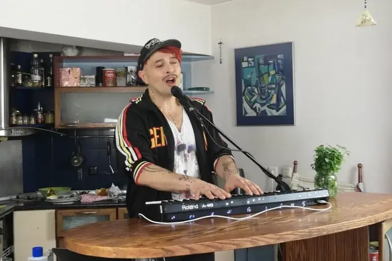 През уикенда: Иво Димчев спал с шефа на пожарната в немски град, после напил кмета и…