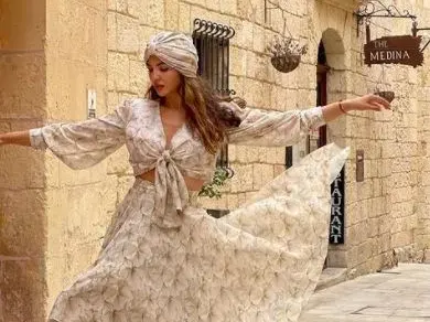 Райна още е на топло в Малта (СНИМКИ)