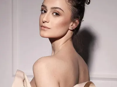 Щерката на Соня Немска се гаври със силиконките