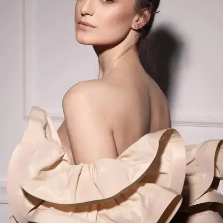 Щерката на Соня Немска се гаври със силиконките