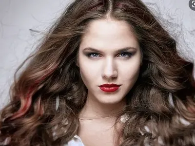 Скандал в шоубизнеса: Три певици се борят за едно сценично име