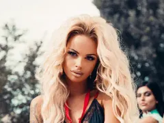 Сузанита ли е новата Мария Бакалова? (Ваксинирайте се и ще разберете)