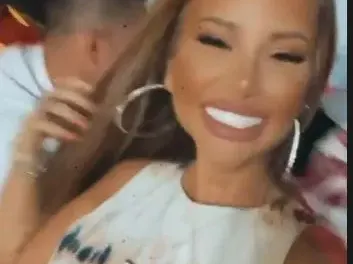 Усмивката на Гери-Никол свети в тъмното