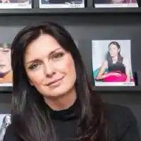 В предколедния COVID хаос - Калканджиева в Париж, Саня в Букурещ