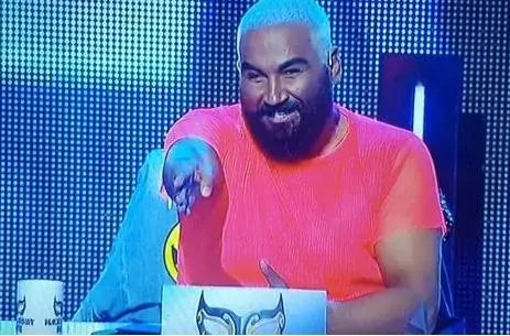 10 бона хонорар  за Азис взриви  „Маскираният певец”