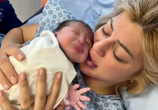 Анна  от „Мастършеф“ роди трето дете (Снимки)