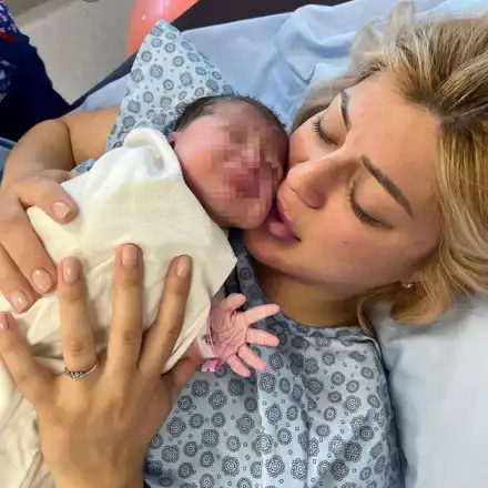 Анна  от „Мастършеф“ роди трето дете (Снимки)