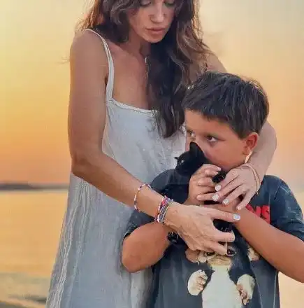 Борил нарисува портрет на Диляна Попова