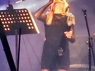 Босоногата Лили взриви НДК, 40 минути феновете я викат на бис (СНИМКИ)