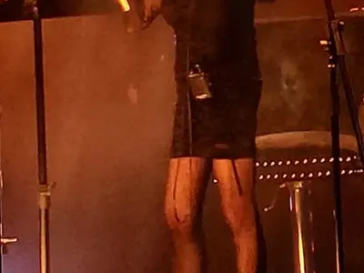 Босоногата Лили взриви НДК, 40 минути феновете я викат на бис (СНИМКИ)