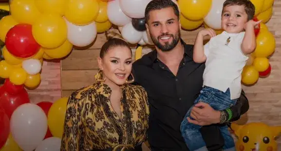 Десислава и Благой се събраха за ЧРД на сина им