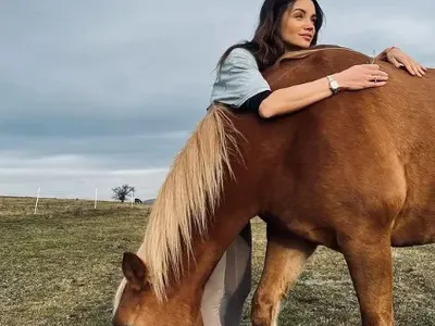 Диляна Попова си намери рус жребец (СНИМКА)