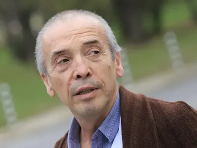 Ето това е терапията на Мангъров: 150 лв. за преглед, чай и бульон (Не издава касов бон, не поставя диагнози)