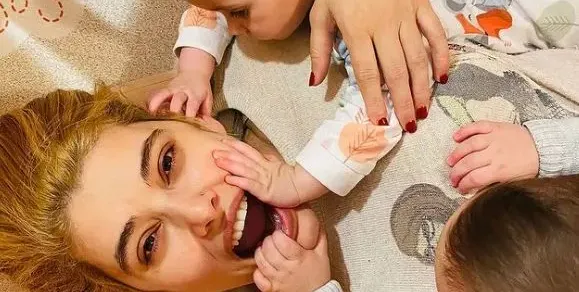 Ева Веселинова се похвали: Боби вече прави крачки