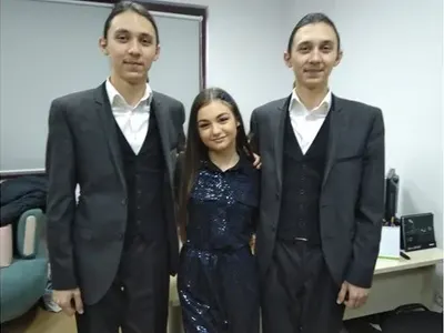 Хасан и Ибрахим два пъти празнуват рождения си ден (Виртуозните пианисти честват 18 г. с Крисия)