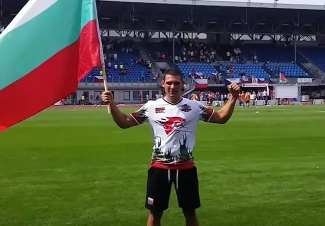 Холивуд ахна по наш пожарникар