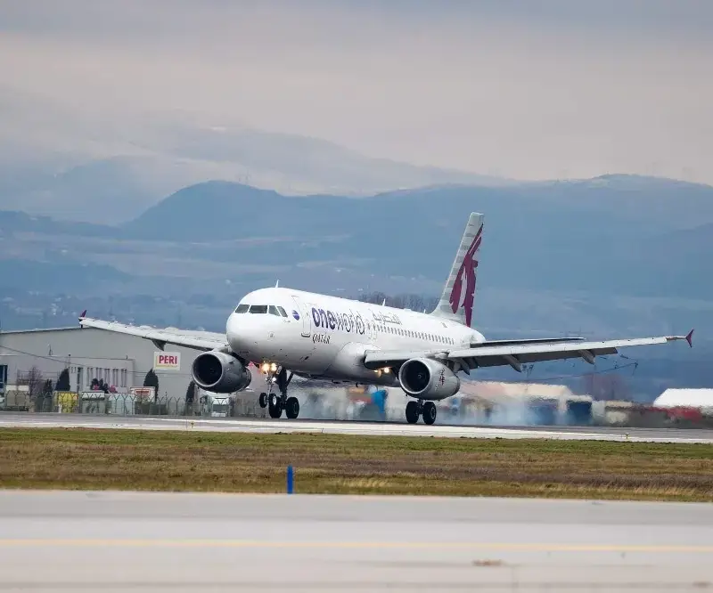 Кацна първият самолет на Qatar Airways по директната линия Доха-София