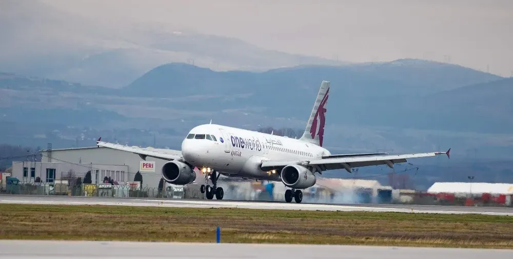 Кацна първият самолет на Qatar Airways по директната линия Доха-София