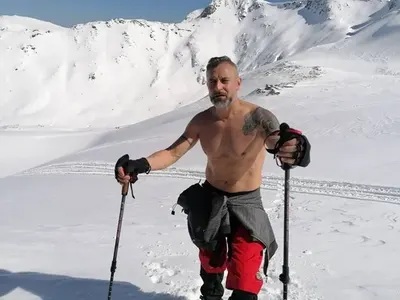 Калин Вельов в пряка среща с вълк