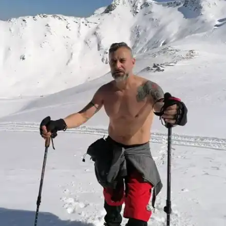 Калин Вельов в пряка среща с вълк