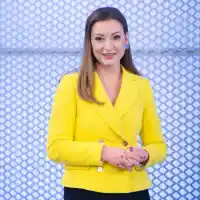 Ковид-19 уби  за дни майката  на Лора Инджова