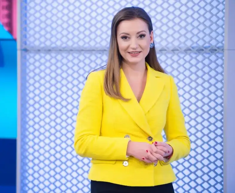 Ковид-19 уби  за дни майката  на Лора Инджова