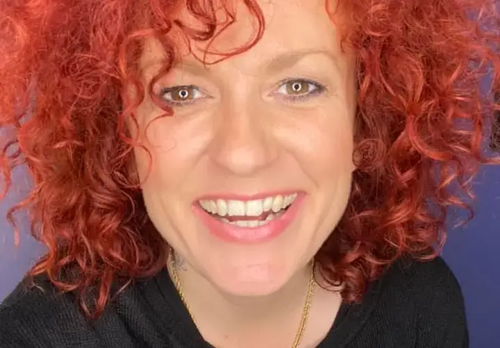 Люси Дяковска с първа картина