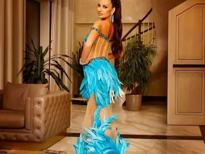 Лорд Евгени Минчев: Зейнеб на матура за вечерно облекло, Йорданка Христова - партизан за бой се стяга и още + СНИМКИ