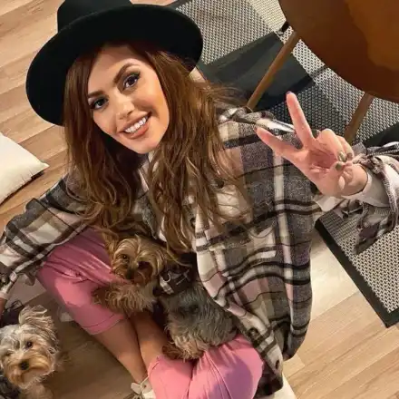 Михаела Филева мечтаела за доберман! Вместо това си взела йорки