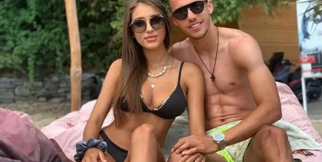 Национал би шута на горещата Вики, не искала в Америка