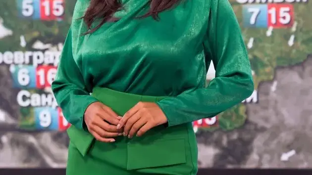 Новата синоптичка на Нова ТВ чака бебе, крие от шефовете на медията