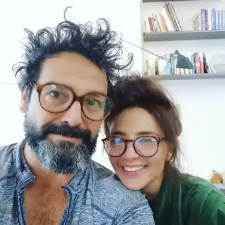 Новият на Елен Колева – странна птица като нея, нарича я „сладка идиотка“