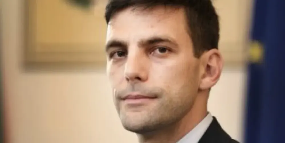 Новият шеф на парламента женен за адвокатка (СНИМКИ)