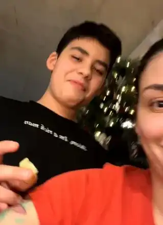 О, небеса!  Деси Цонева нарича сина си „простак” и „тъпак”