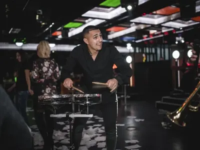 Отвори врати най-новият лидер на нощна София! (СНИМКИ)